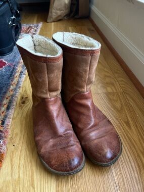 CAMPER Peu Cami Shearling Lined Boots 40